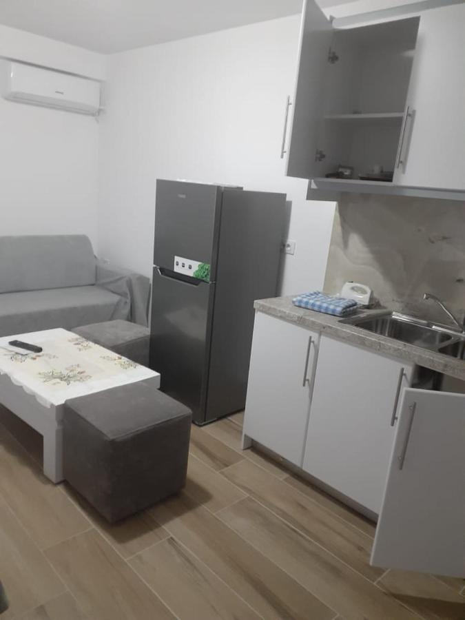 Lovely 1-Bedroom Apartment In Саранде Екстериор снимка