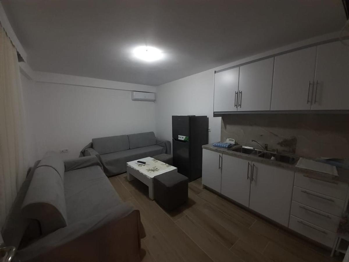 Lovely 1-Bedroom Apartment In Саранде Екстериор снимка